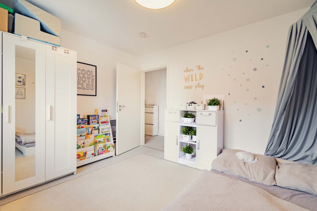 Helles Kinderzimmer