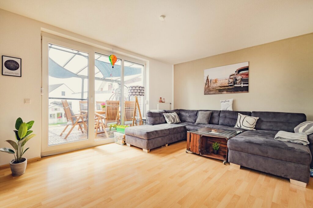 Helles Wohnzimmer